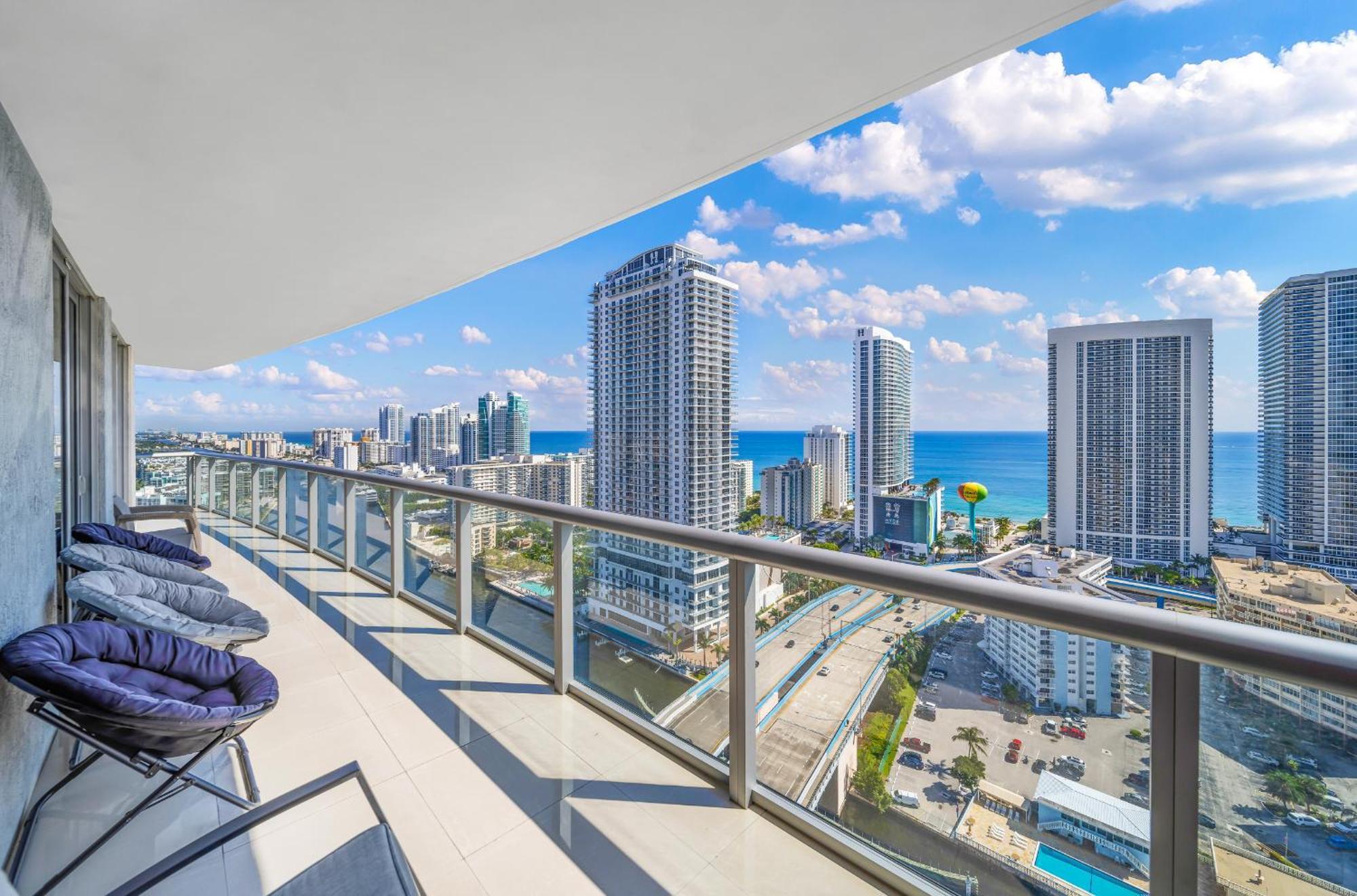 Resort-Style Living With Direct Ocean Views - 3Br Beauty Hallandale Beach Bagian luar foto