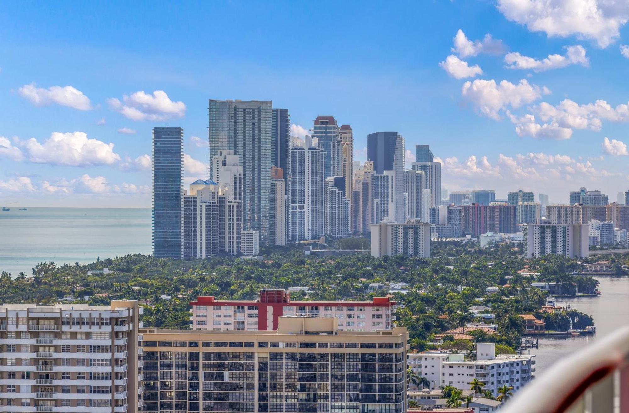 Resort-Style Living With Direct Ocean Views - 3Br Beauty Hallandale Beach Bagian luar foto