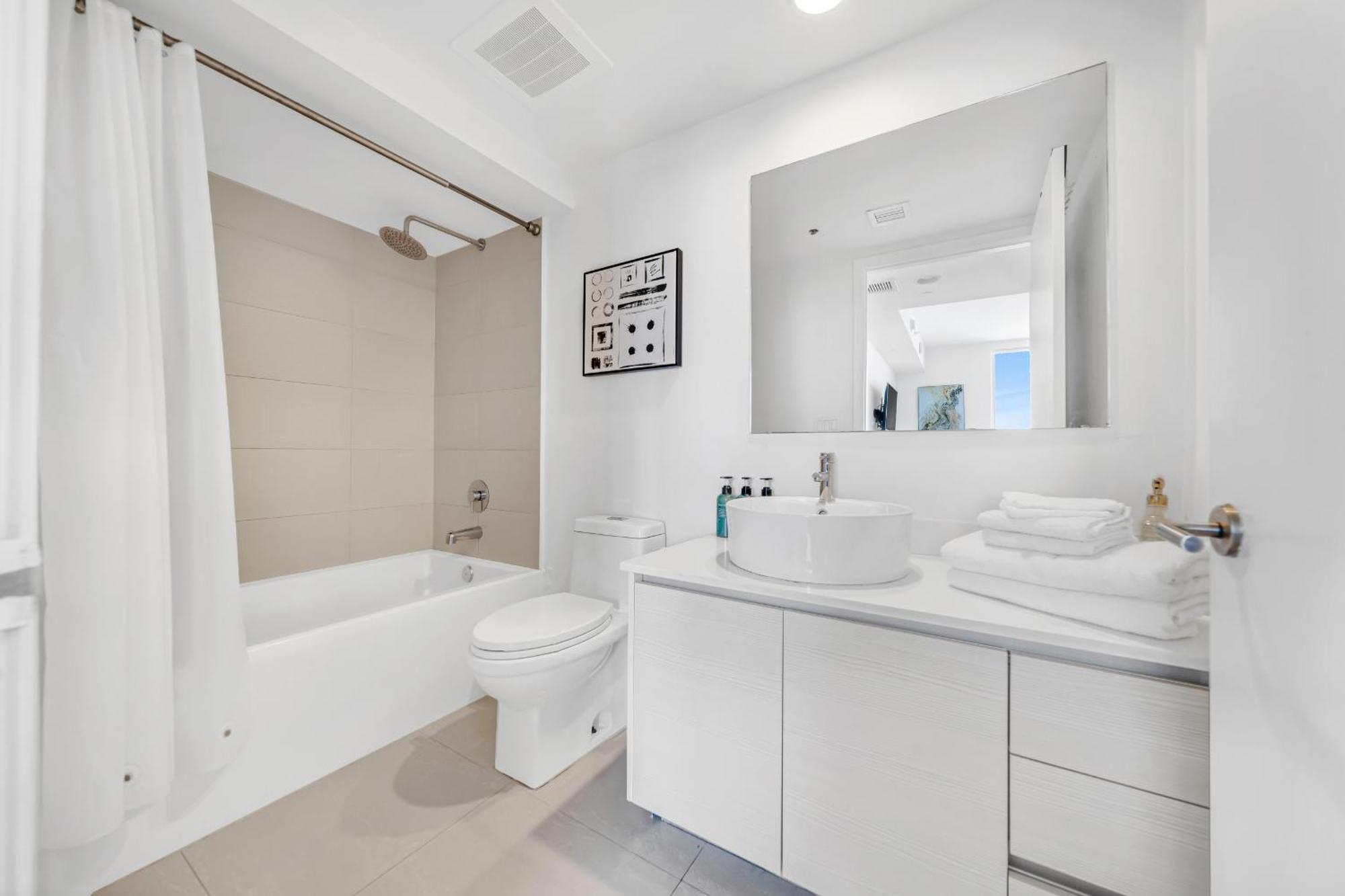 Resort-Style Living With Direct Ocean Views - 3Br Beauty Hallandale Beach Bagian luar foto