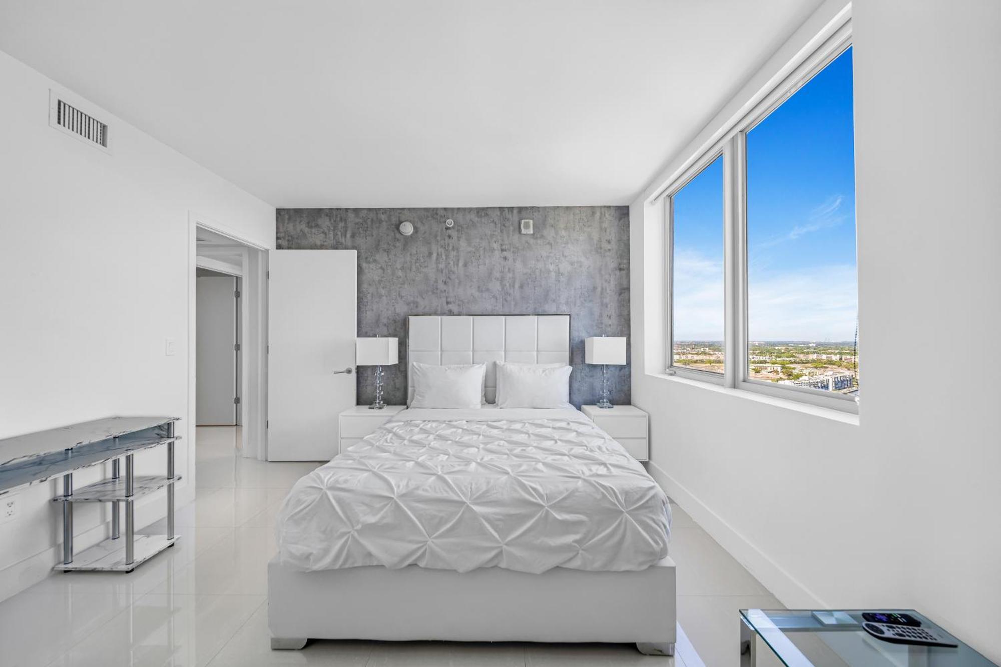 Resort-Style Living With Direct Ocean Views - 3Br Beauty Hallandale Beach Bagian luar foto